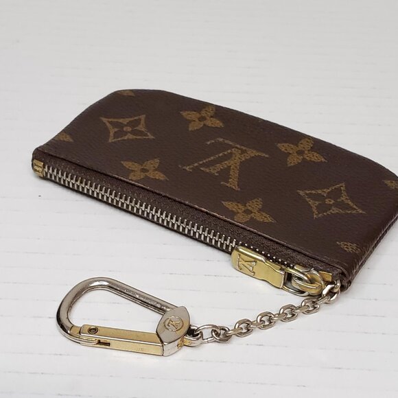 Louis Vuitton Monogram Key Pouch lux59-093025 - Picture 4 of 9